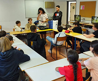 club informatique des ados mené par le tiers lieu alternativ un service de la fol83